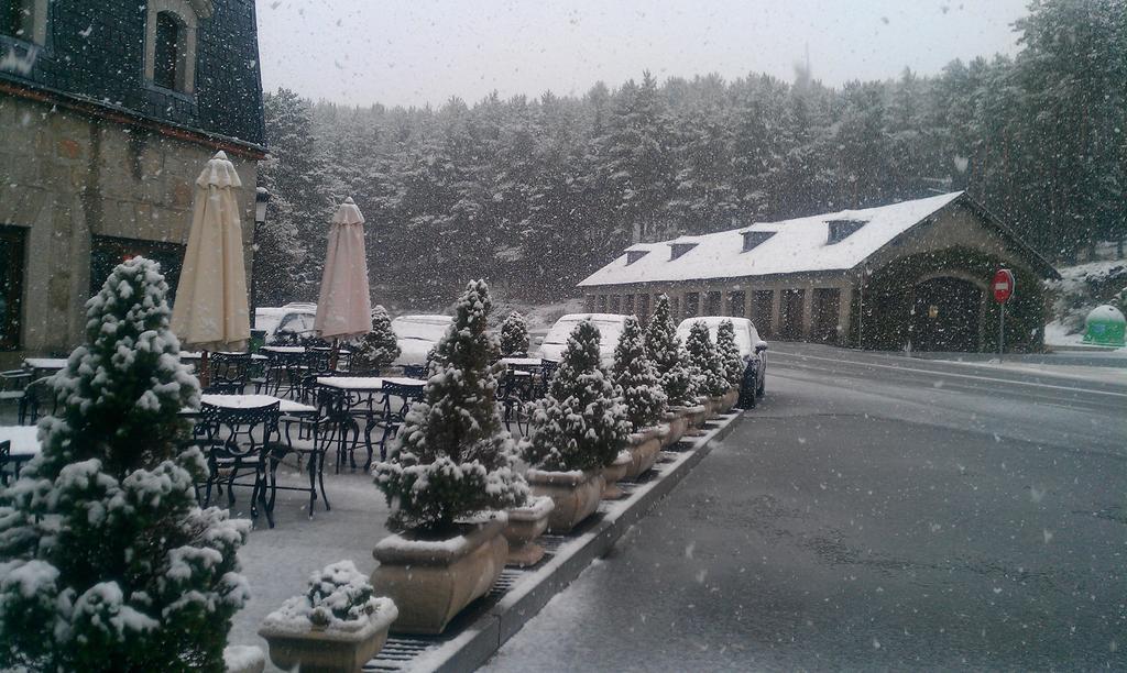 Parador De Gredos Navarredonda de Gredos Exterior foto